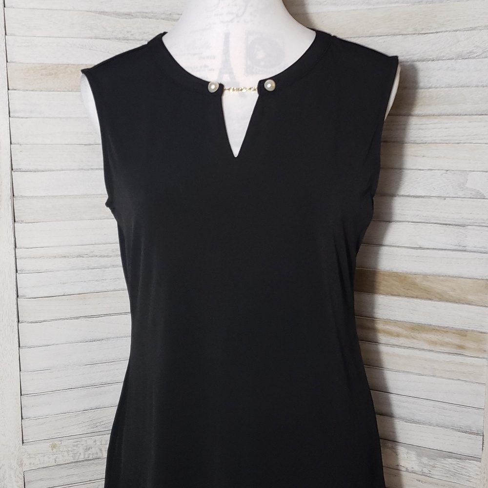 NWT Carmen Marc Valvo Pearl Chain Shell Blouse